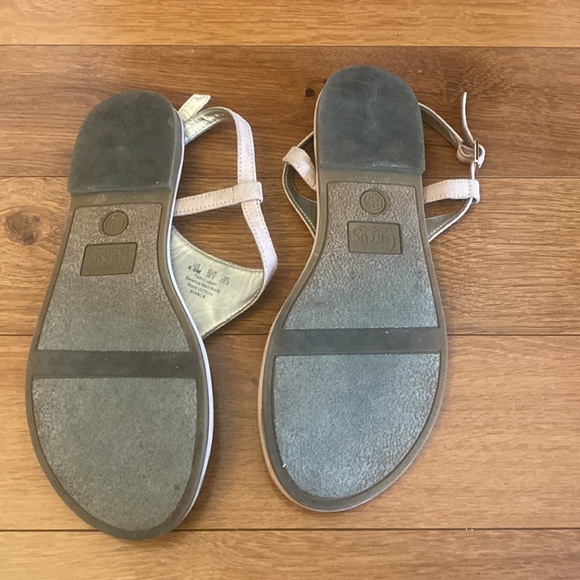 Pink suede sandals - Picture 2 of 3